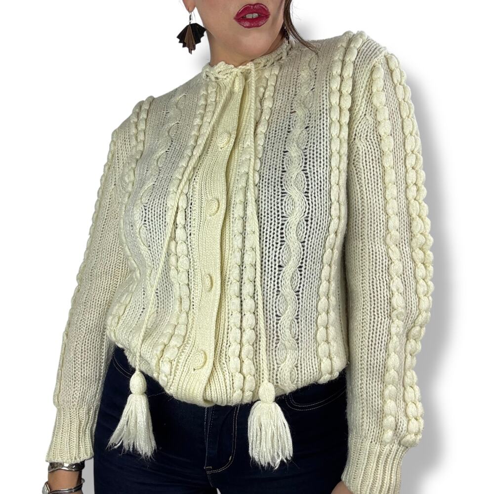 1970's cream cable knit cardigan with tassels - Picture 15 of 17
